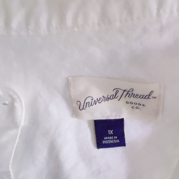 ✓Universal Threads White Tunic✓ - Picture 3 of 3